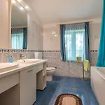 Kika, A New, Modern And Romantic With A Pool Σπίτι διακοπών