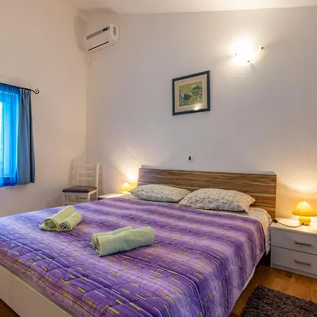 Kika, A New, Modern And Romantic With A Pool * Krapan