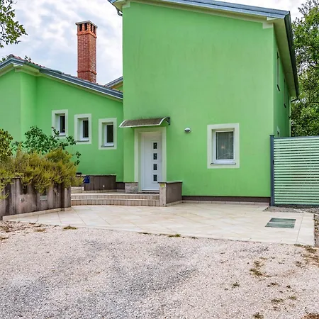 Kika, A New, Modern And Romantic With A Pool Semesterbostad Krapan