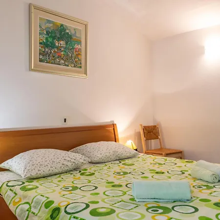 Kika, A New, Modern And Romantic With A Pool * Krapan