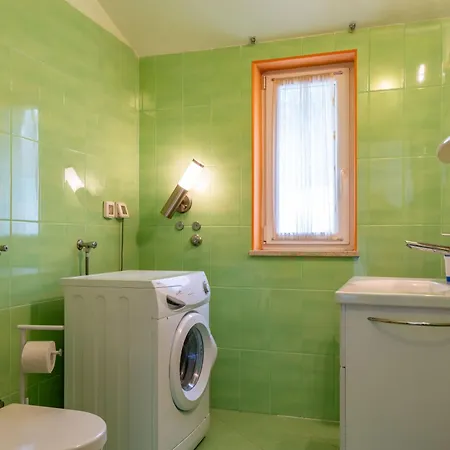 Kika, A New, Modern And Romantic With A Pool * Krapan