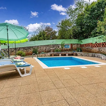 Holiday home Kika, A New, Modern And Romantic With A Pool