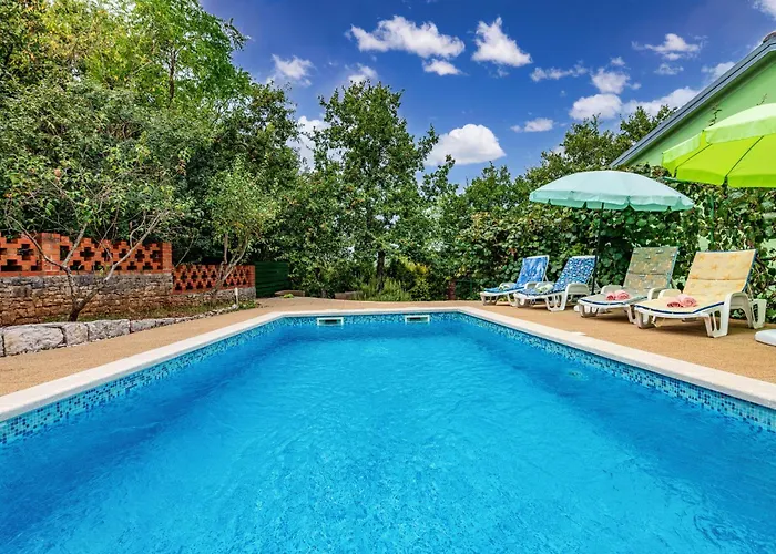 Kika, A New, Modern And Romantic With A Pool Holiday home *