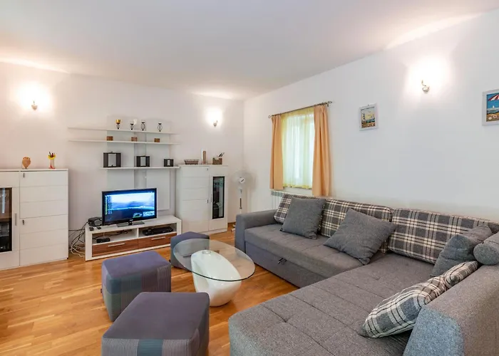 Kika, A New, Modern And Romantic With A Pool *